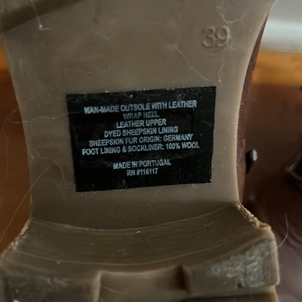 Boots - Picture 3 of 3